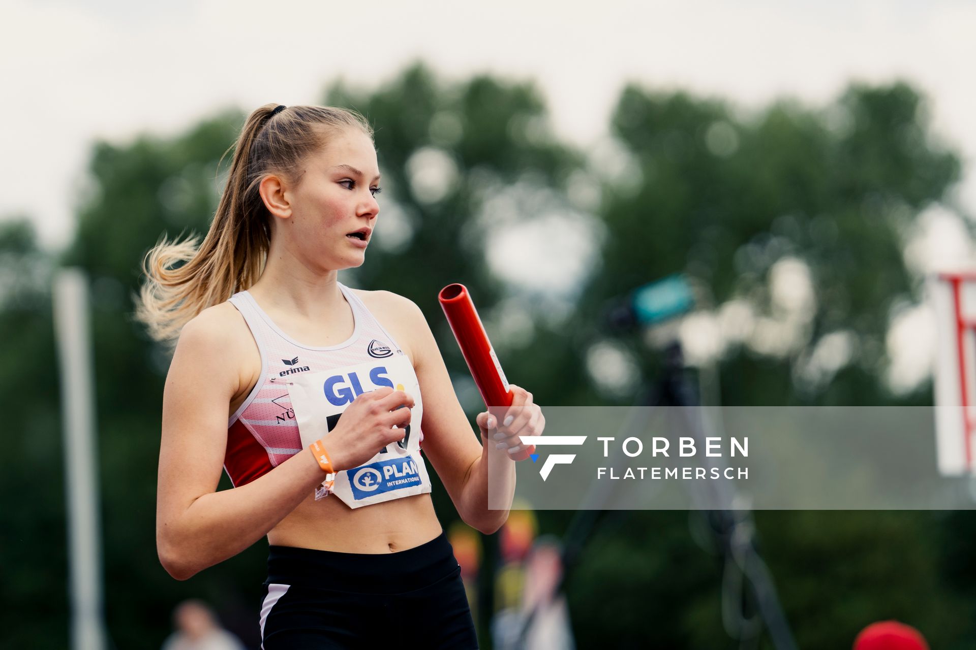 Sina Ehrhardt (LG Rhein-Wied) am 29.05.2022 waehrend der Deutschen Meisterschaften Langstaffel im Otto-Schott-Sportzentrum in Mainz